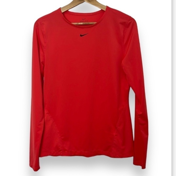 Nike Women's Size Medium Top Dri-Fit Long Sleeve Running T Shirt Coral / Pink - Picture 1 of 13